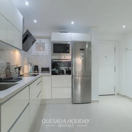 100mts To Beach, Luxury Encanto Appartement
