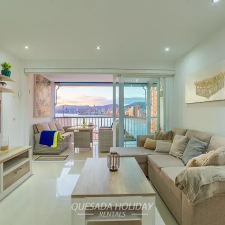 100mts To Beach, Luxury Encanto Appartement *