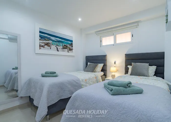 100mts To Beach, Luxury Encanto شقة بينايدورم